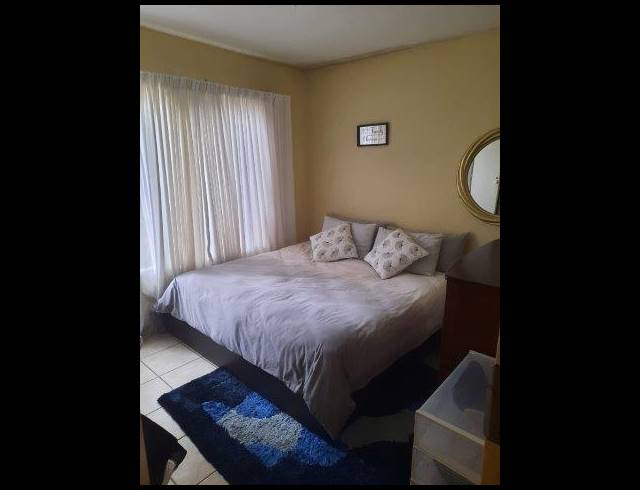 2 BEDROOM PROPERTY TO RENT IN DIE HOEWES